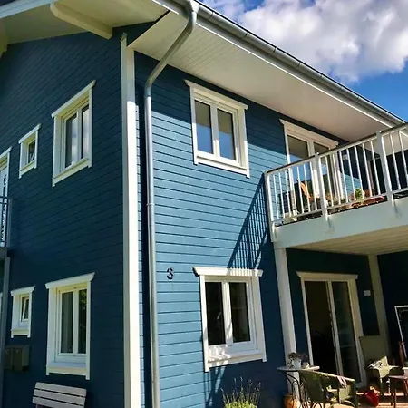 Gemuetliche Wohnung Mit Sonnenterrasse Im Blauen Holzhaus Husum  Eksteriør billede